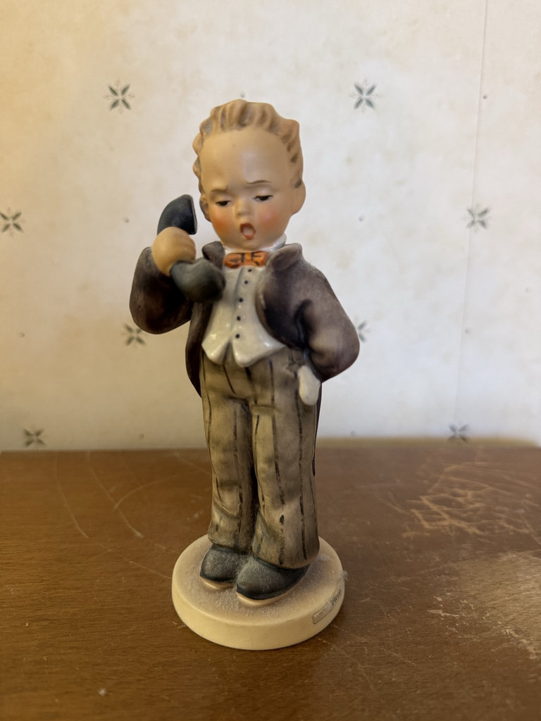 Goebel Hummel Five-Figure Porcelain Set - image 6 of 15
