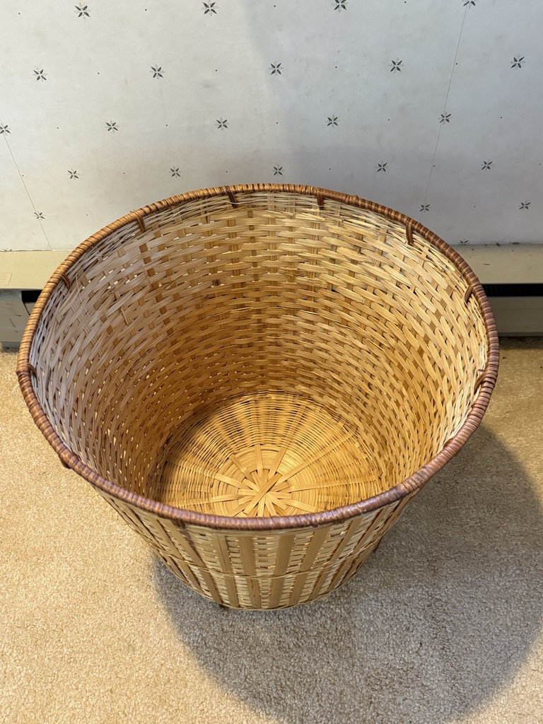 Six wicker baskets in assorted shapes and sizes - image 5 of 11
