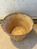 Six wicker baskets in assorted shapes and sizes - thumbnail 5 of 11