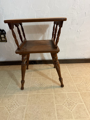 Wooden two-tier end table - Image 1 of 5