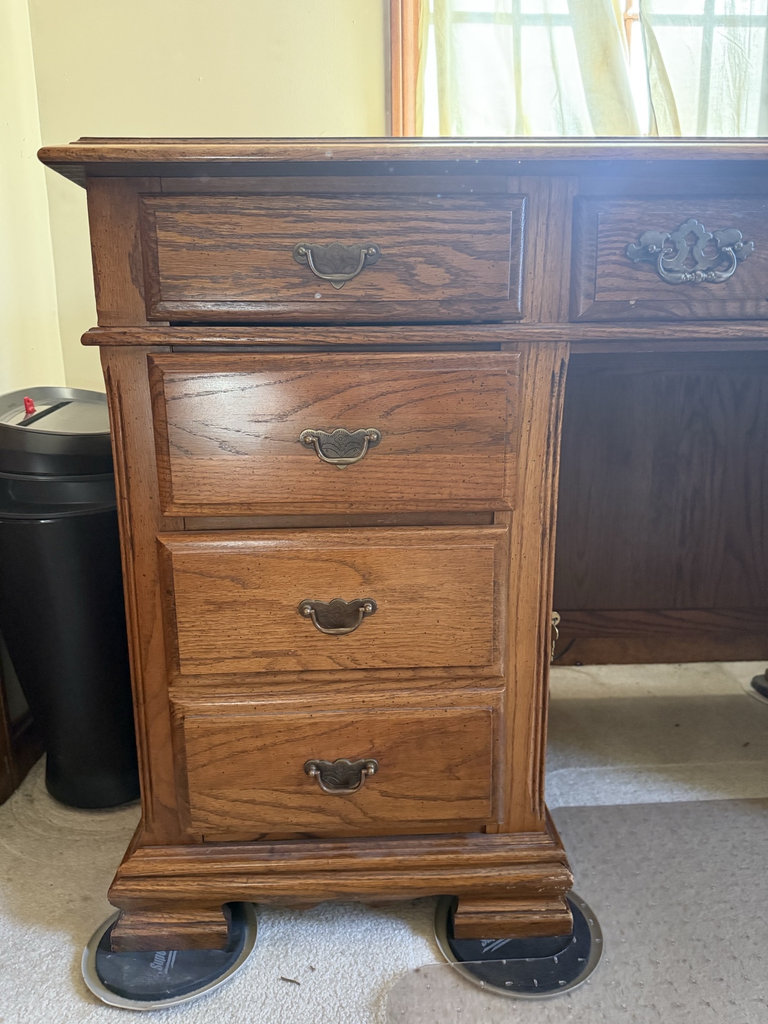 Oak desk with pedestal drawers and swivel chair - image 4 of 11