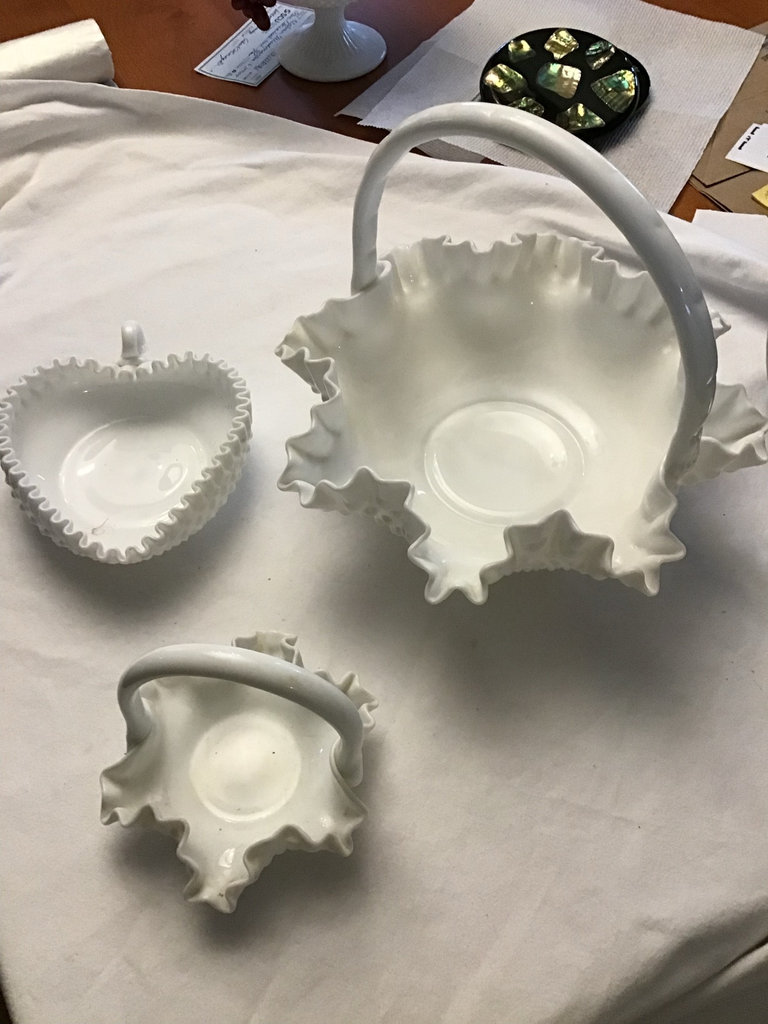 White ceramic ruffled-edge baskets and bowls - image 1 of 2