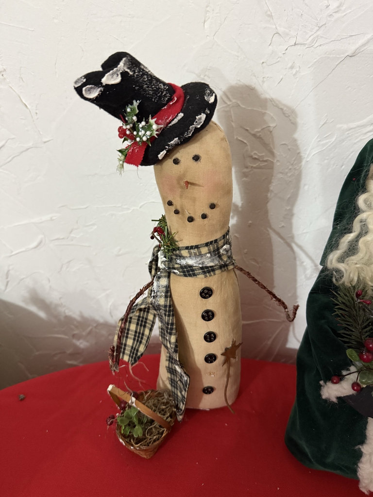 Four vintage Christmas figurines - image 6 of 8