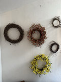 Assorted decorative wreaths - thumbnail 2 of 9