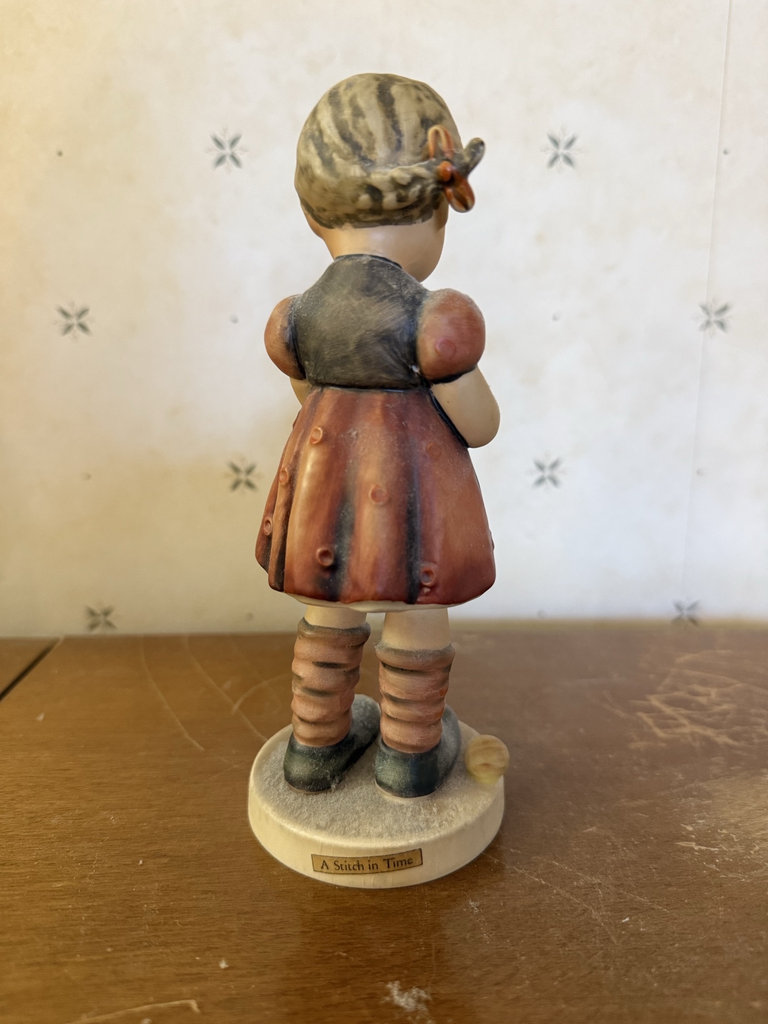 Goebel Hummel Five-Figure Porcelain Set - image 11 of 15
