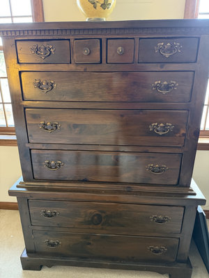 Solid wood chest of drawers - Image 1 of 5