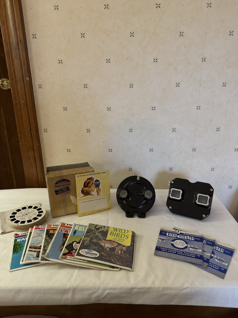 Vintage View-Master viewer and reel collection - image 2 of 7