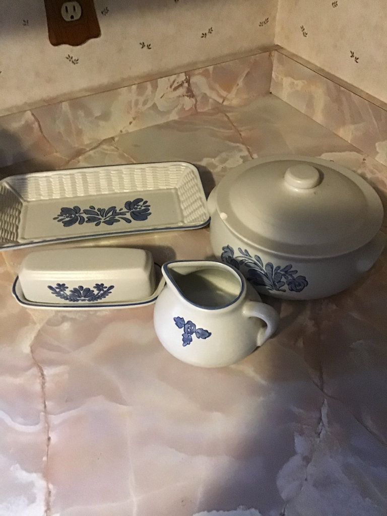 Pfaltzgraff Yorktowne blue floral kitchenware set - image 1 of 3
