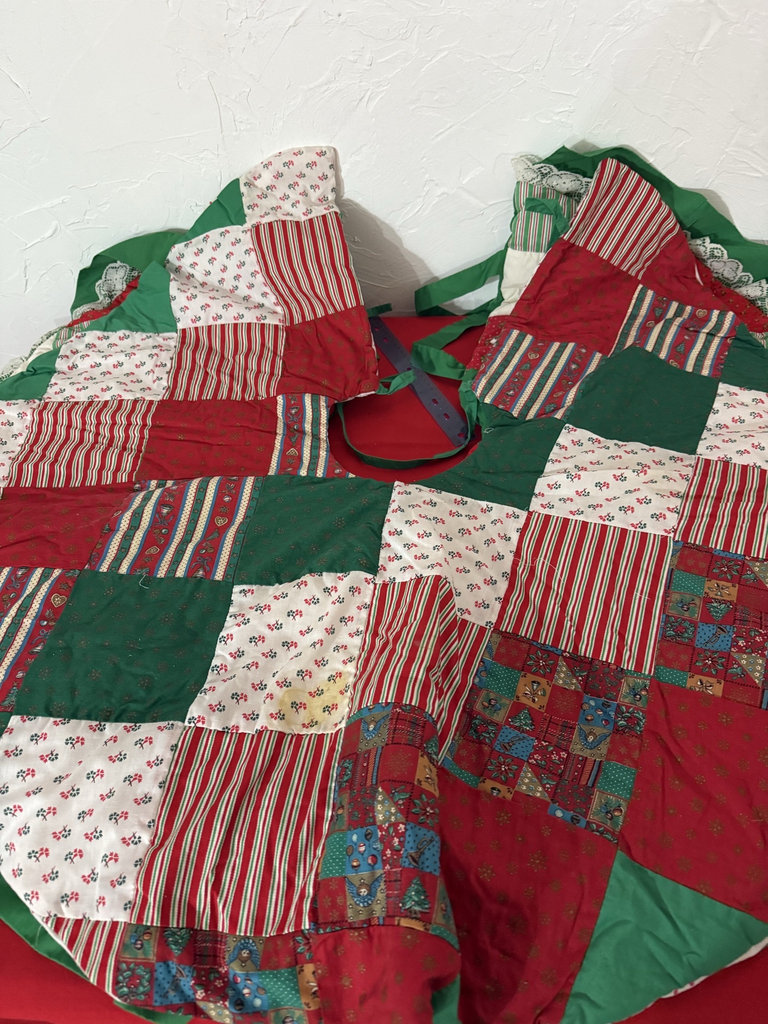 Christmas Patchwork Quilt with Stocking Panel - image 3 of 11
