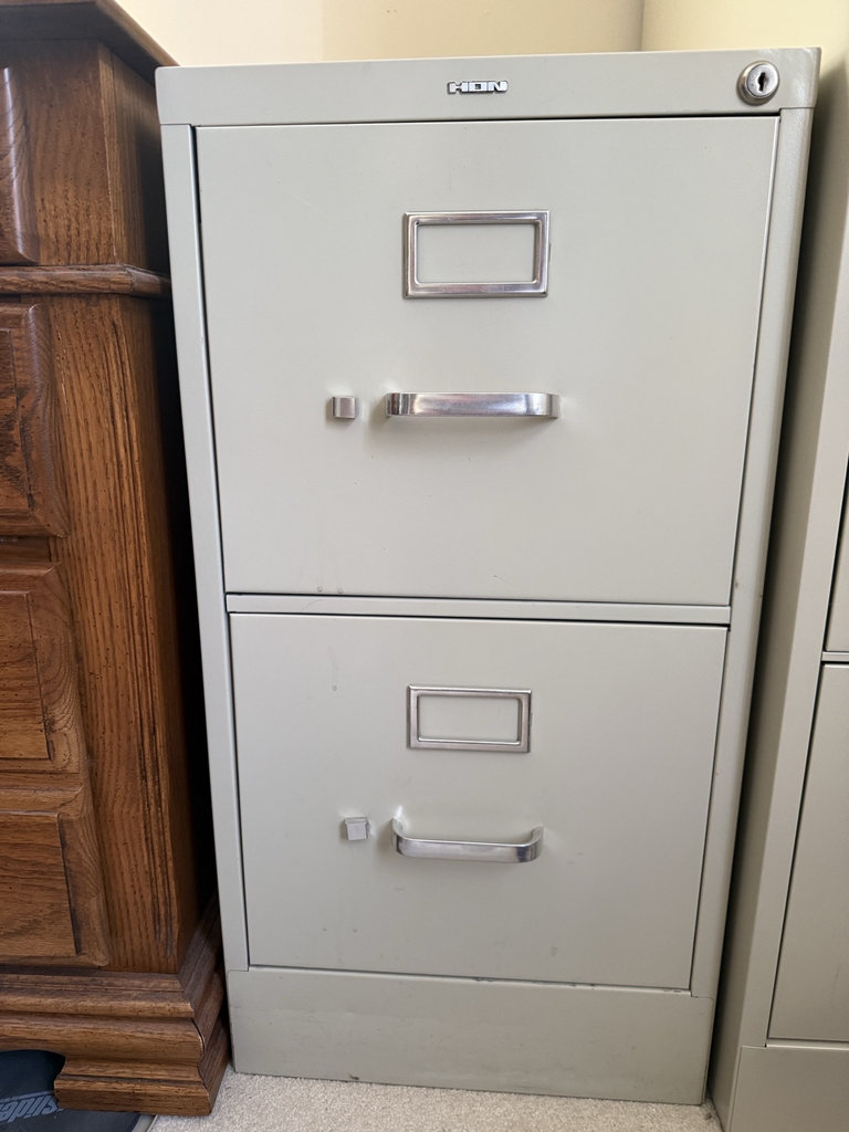 Metal filing cabinets (one tall four-drawer and one short two-drawer) - image 2 of 5