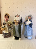 Byers' Choice Christmas Caroler Figurine Set - thumbnail 9 of 16