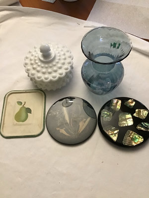 Assorted decorative glass and ceramic items - Image 1 of 3