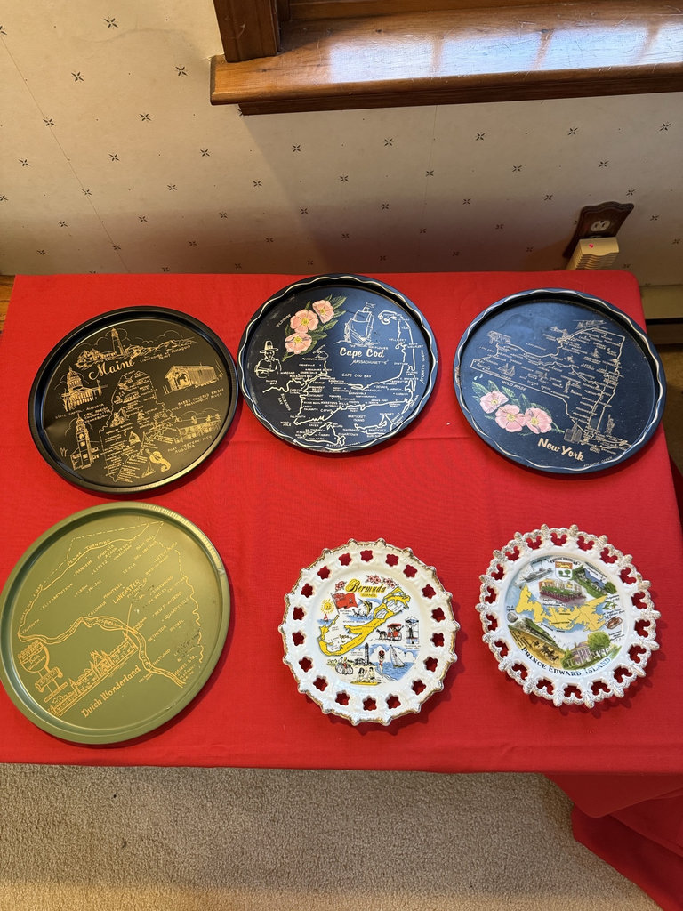 Collection of souvenir map plates - image 1 of 6