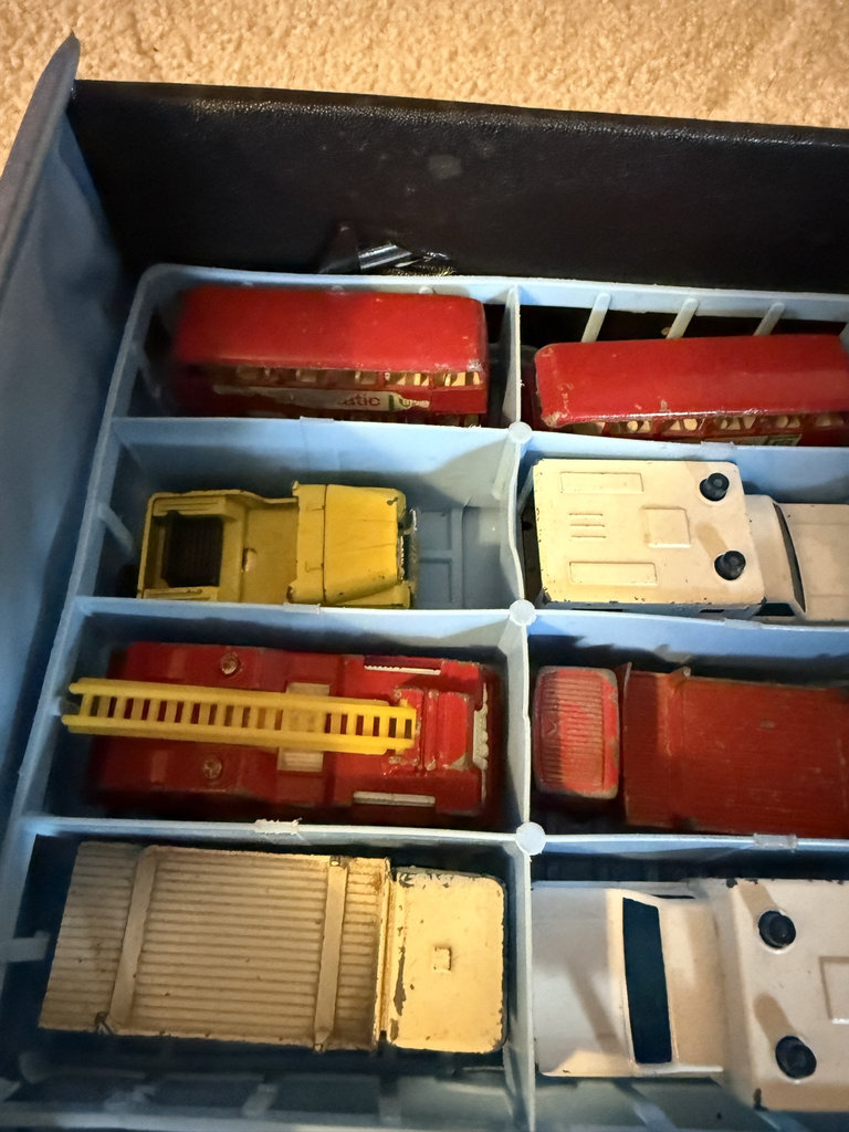 Vintage Matchbox Collector's Carry Case with 24 Die-Cast Cars - image 4 of 8