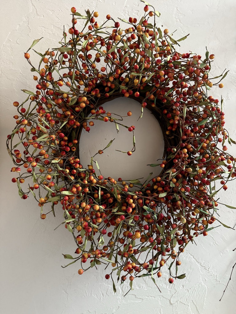 Assorted decorative wreaths - image 6 of 9