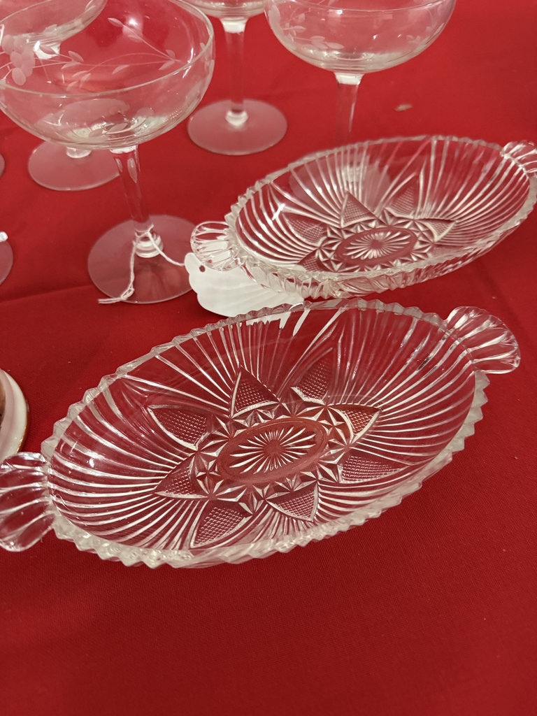 Crystal glassware set with etched goblets and a train mug - image 5 of 7