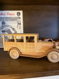 Assorted vintage toys and hockey memorabilia - thumbnail 7 of 11