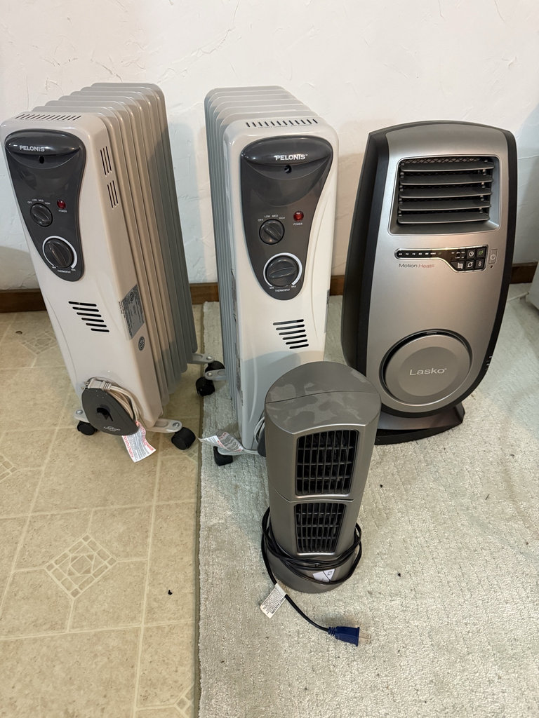 Four portable electric heaters - image 1 of 3