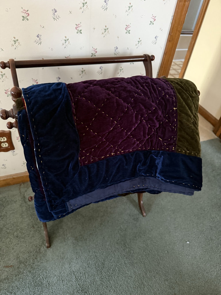 Wooden blanket rack with velvet quilts - image 4 of 6