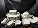 Vintage set of Fukagawa Arita Japanese porcelain dinnerware - thumbnail 1 of 13