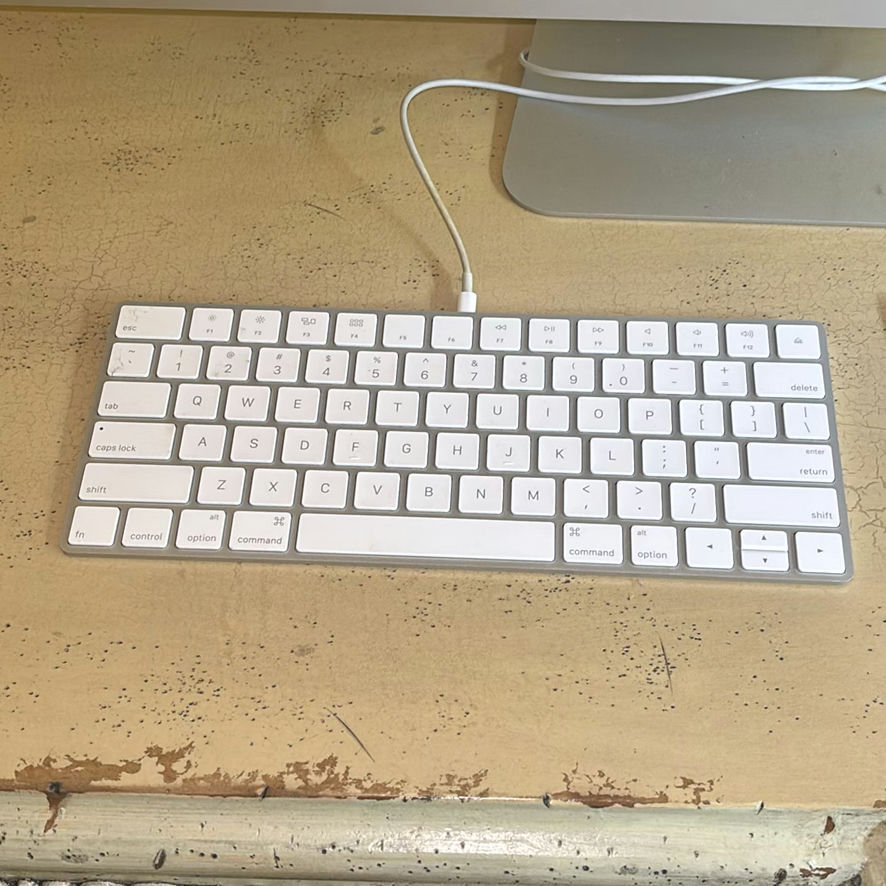 Apple iMac Desktop Computer with Keyboard, Trackpad, and Speaker - image 2 of 8
