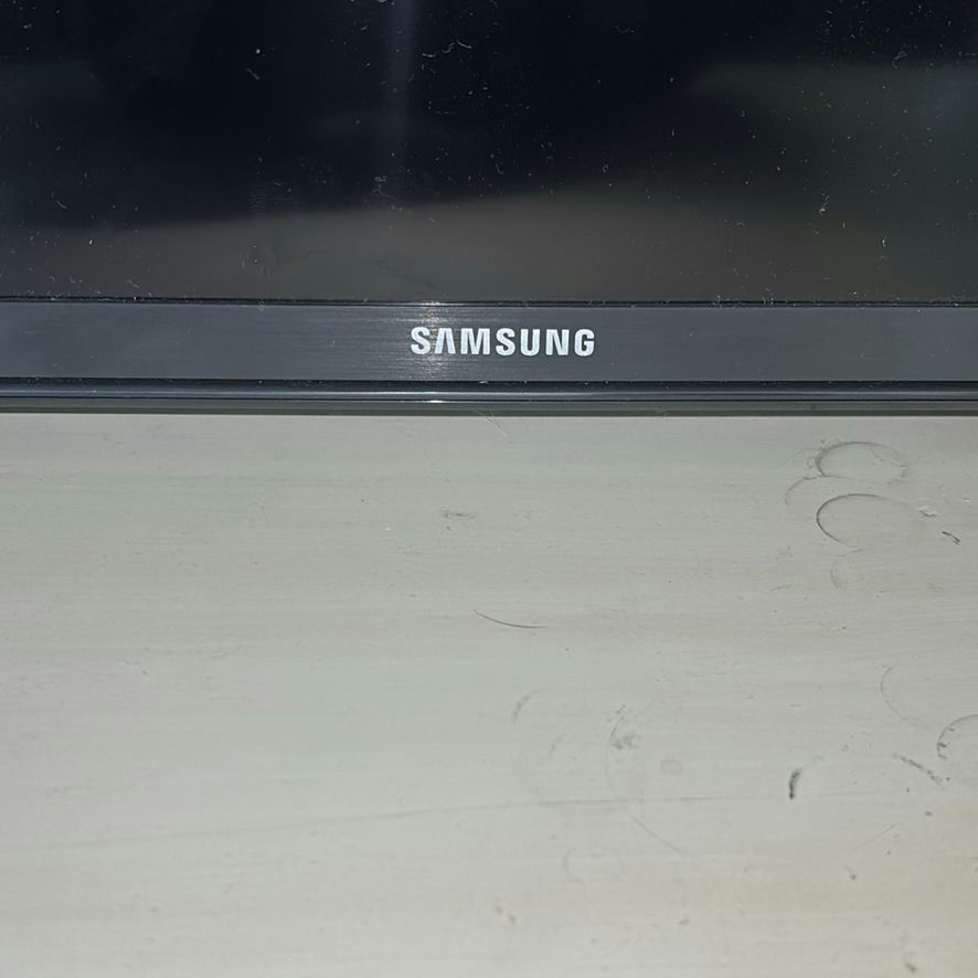 Samsung 65-Inch Smart TV with Remote - image 3 of 5