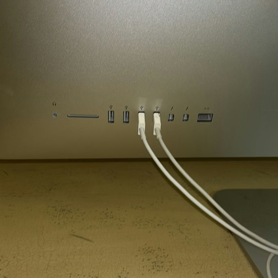 Apple iMac Desktop Computer with Keyboard, Trackpad, and Speaker - image 8 of 8