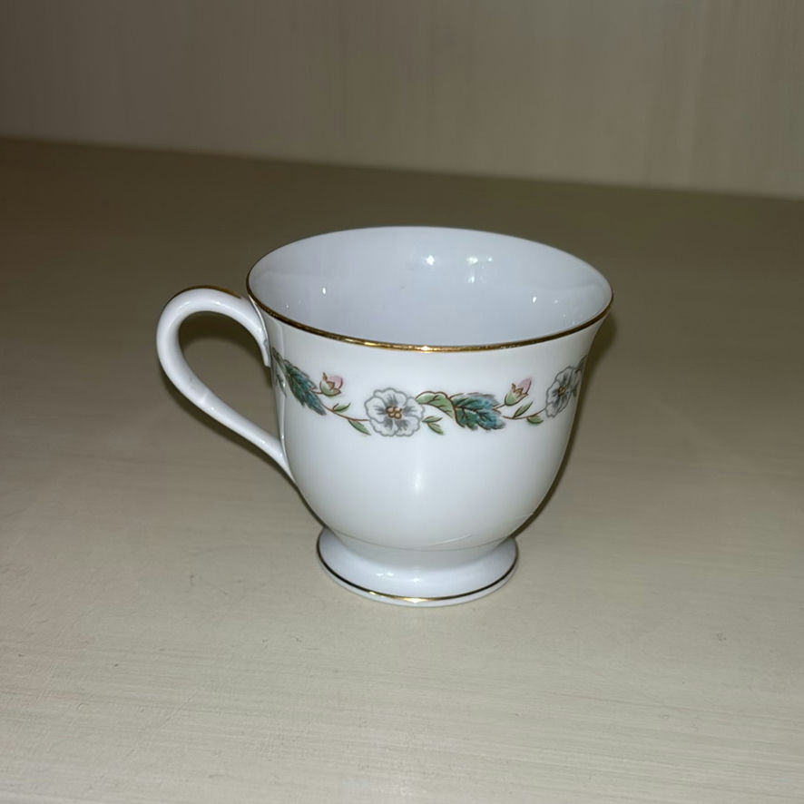 Voluspa Amaranth & Jasmine Candle Box, Floral Teacup, and Decorative Figurines - image 3 of 8