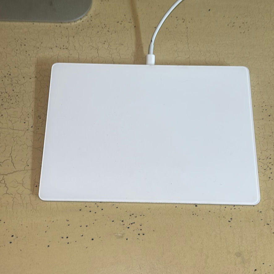 Apple iMac Desktop Computer with Keyboard, Trackpad, and Speaker - image 3 of 8