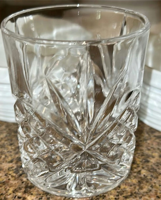 Ceramic Bowls and Decorative Drinking Glasses - image 5 of 7