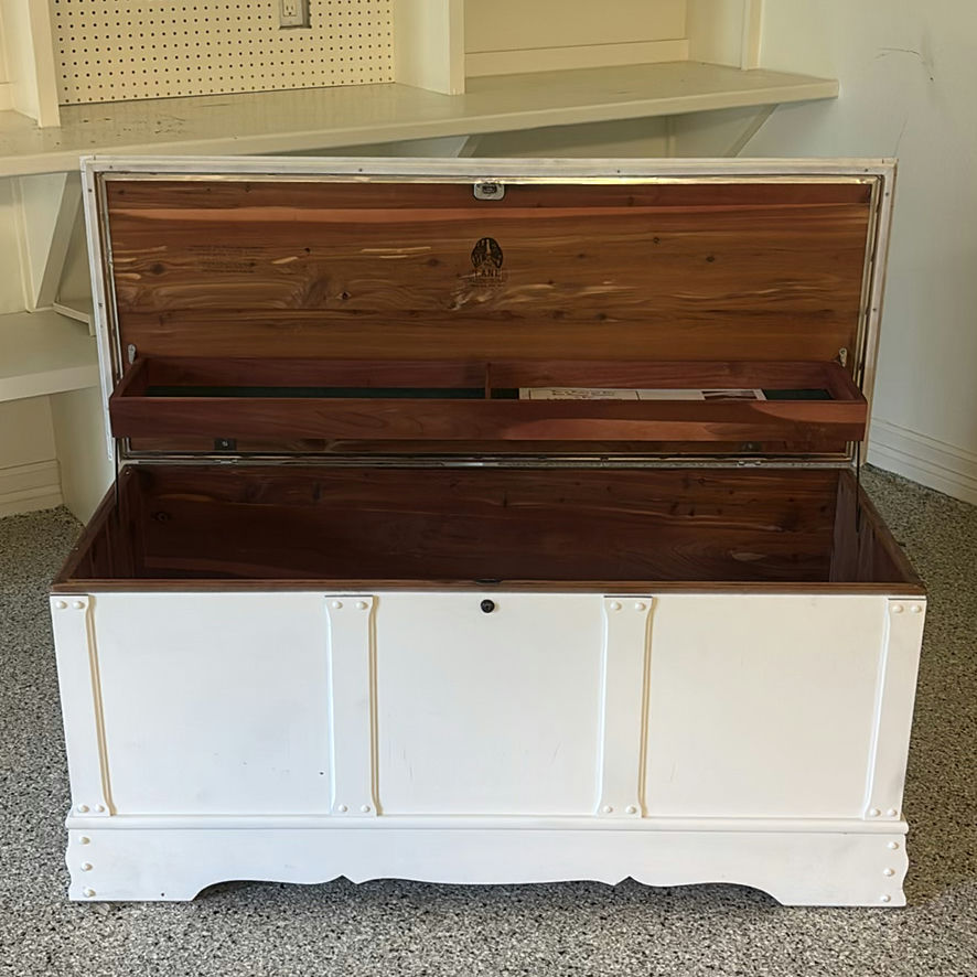 Lane Cedar Chest - image 1 of 4
