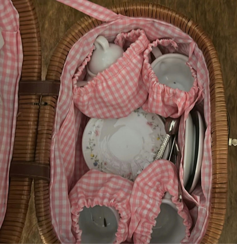 Wicker Picnic Basket with Ceramic Tea Set - image 3 of 4