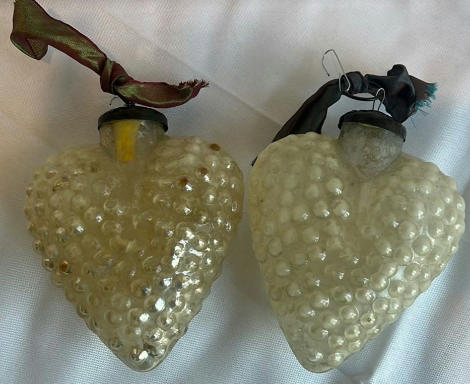 Assorted Christmas Ornaments and Holiday Decorations - image 4 of 9