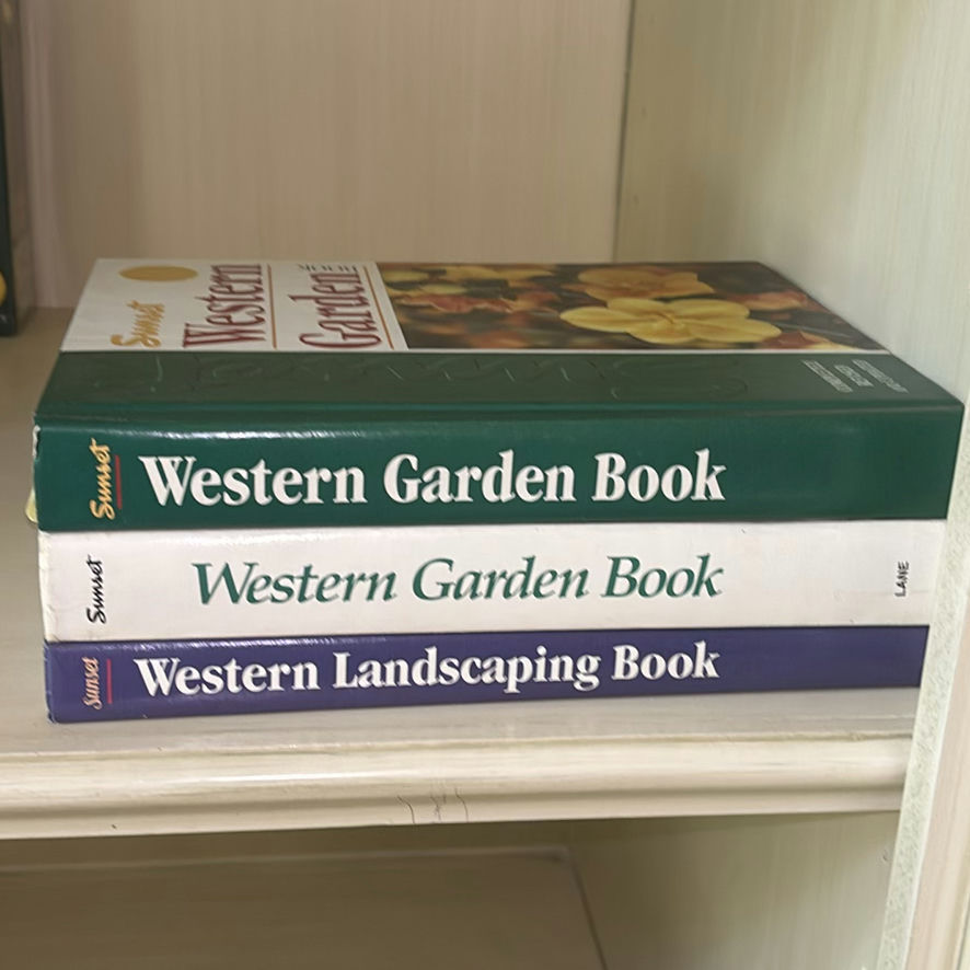 Art and Gardening Books with Floral Puzzle and Decorative Plate - image 8 of 9
