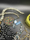 Broken Jewelry Lot - thumbnail 5 of 8