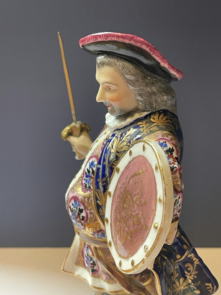 3 Figurines - image 12 of 21