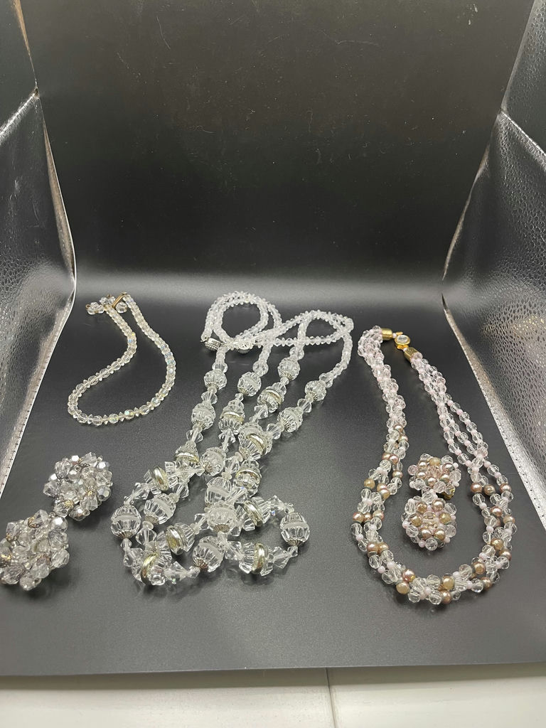 Vintage Clear Necklaces - image 1 of 24