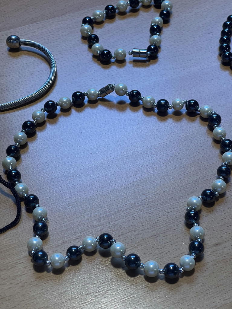 Assorted Jewelry - image 5 of 7