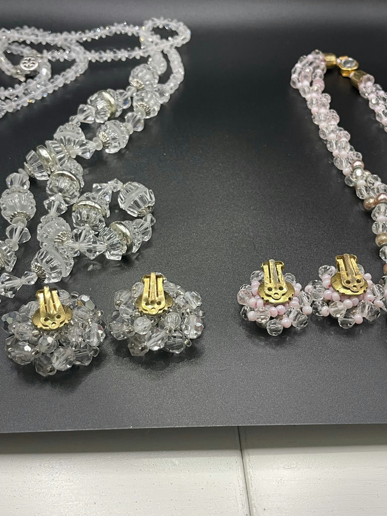 Vintage Clear Necklaces - image 9 of 24