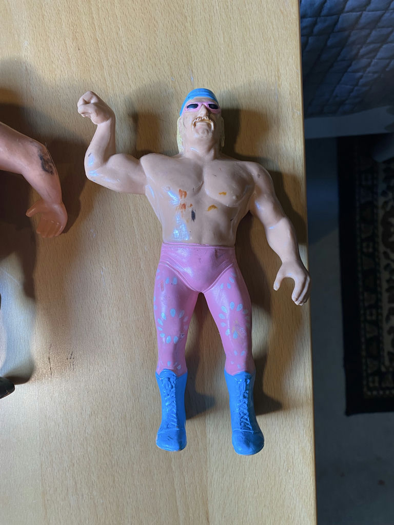 WWF Wrestlers 1980’s Hulk Hogan, Randy Savage And more - image 10 of 11