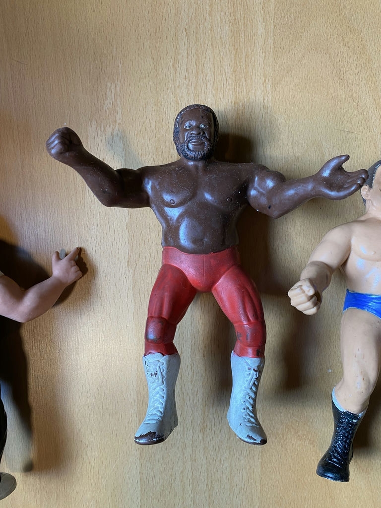 WWF 5 Wrestling Figures Hulk Hogan, Junkyard Dog And More - image 4 of 11
