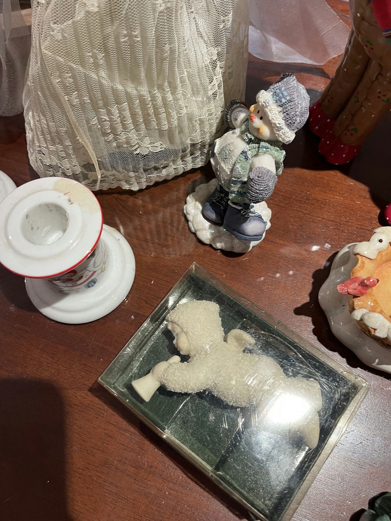 Christmas Decor - image 3 of 10