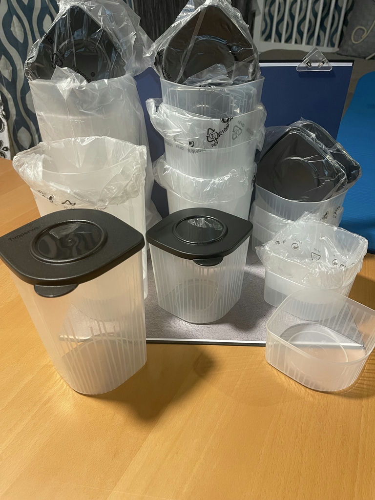 Tupperware Fresh N Cool Set of 18 Modular Containers 2, 4 & 6 Cups Black & Clear - image 2 of 5