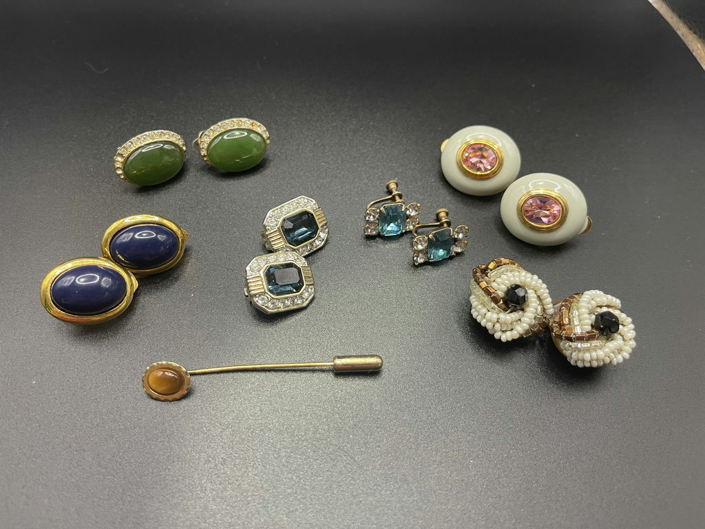 Vintage Clip On Earrings And Pin - image 2 of 28