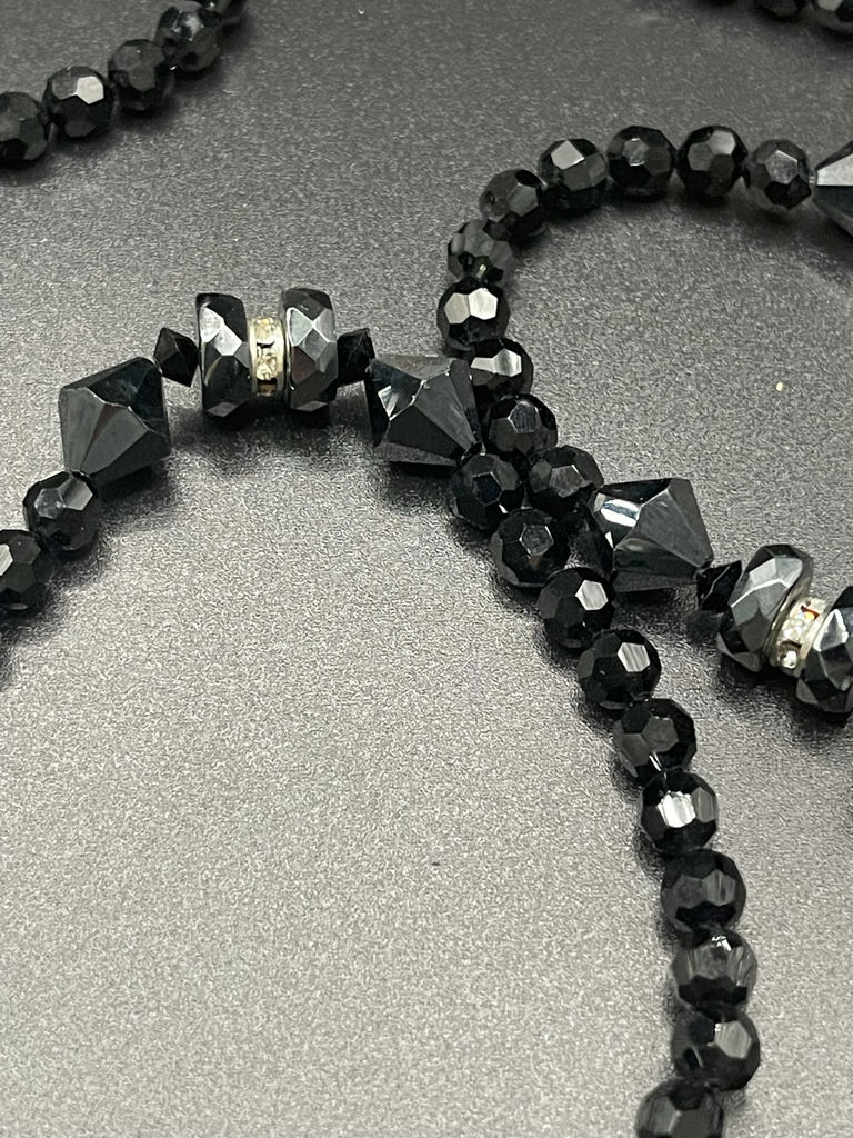 6 Vintage Necklaces - image 6 of 22