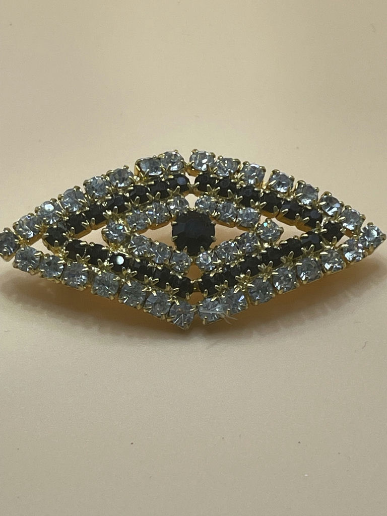 Vintage Black Jewelry - image 10 of 18