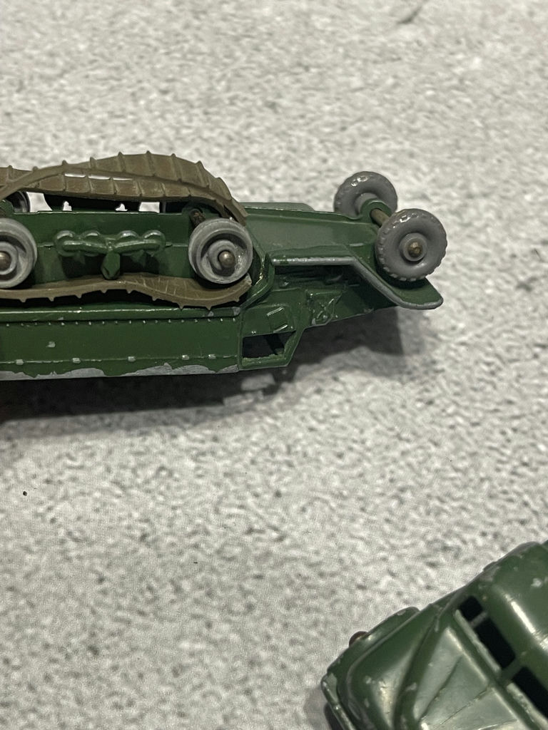 Vintage Toy Army Soldiers and Military Vehicles - image 17 of 19