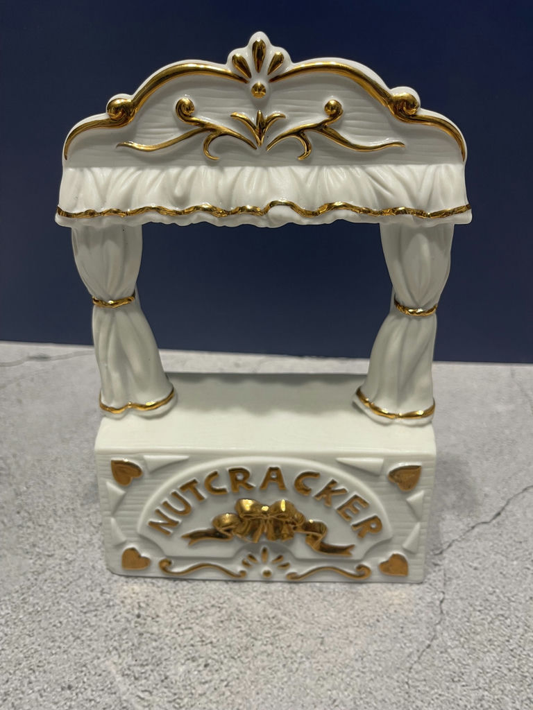 White Ceramic Christmas Tree and Nutcracker Arch Figurine - image 8 of 9