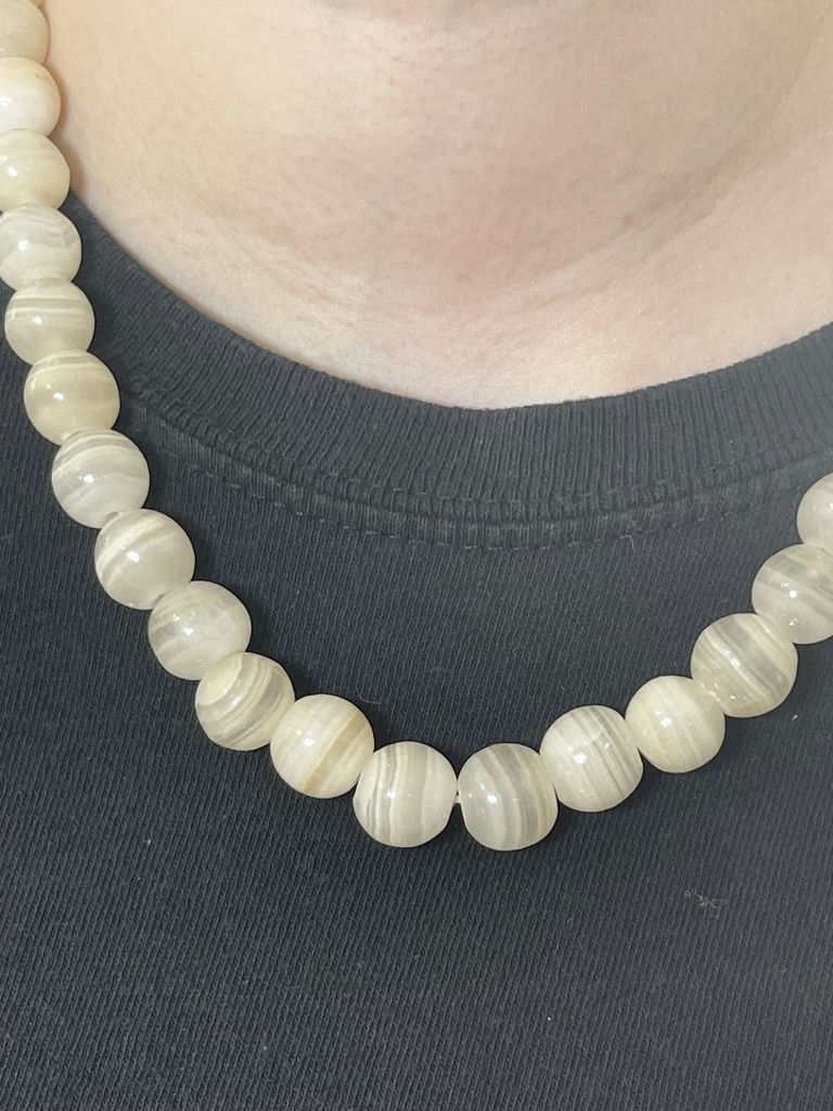 White Agate VIntage Beaded Necklace - image 9 of 12