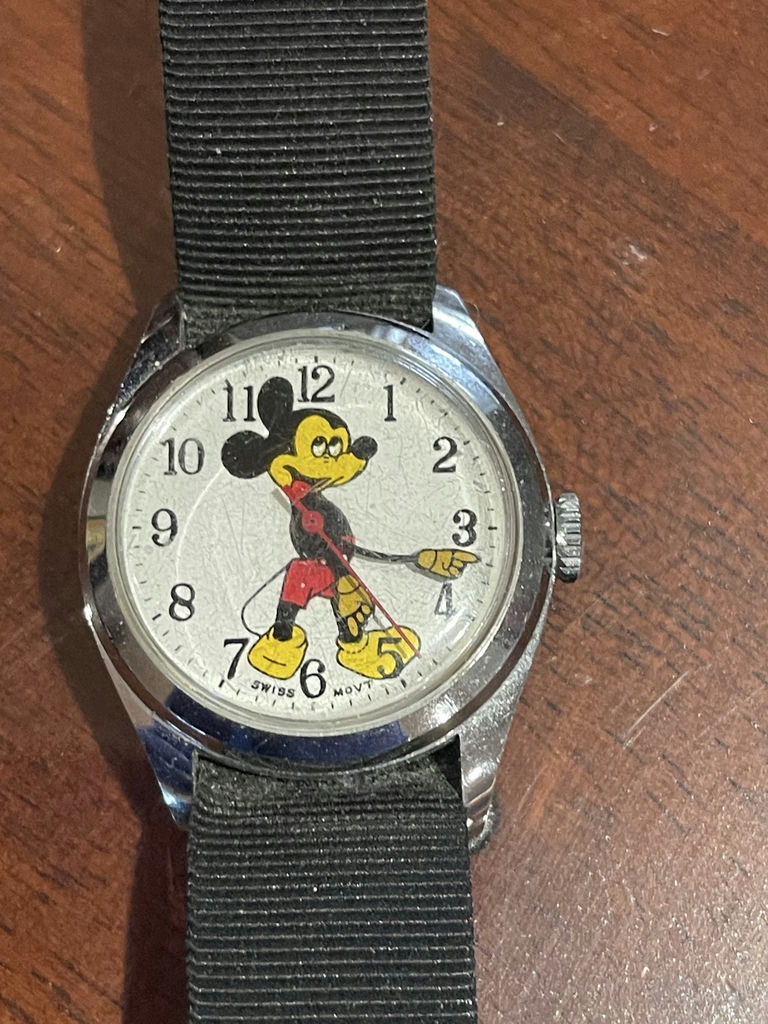 3 Vintage Watches - image 1 of 9